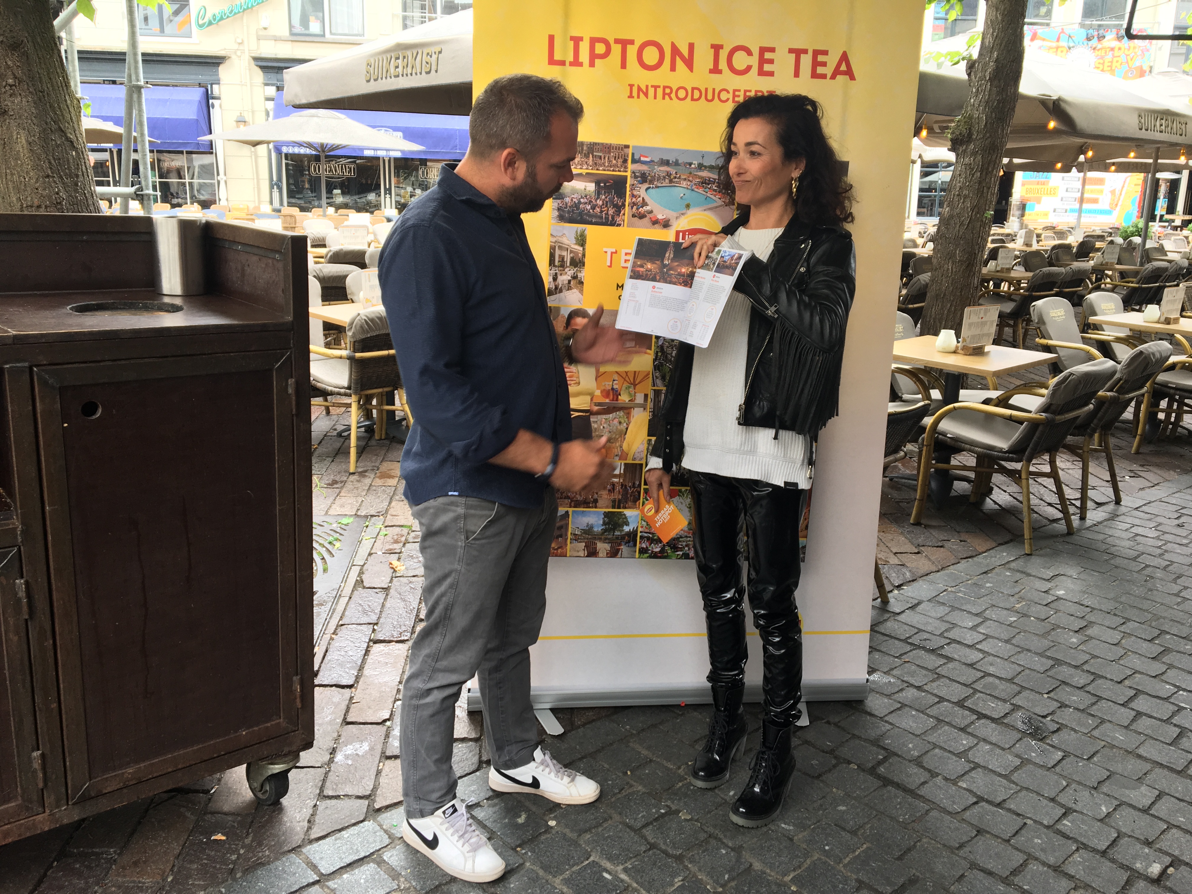Birgit Schuurman presenteert de Lipton Terrasgids