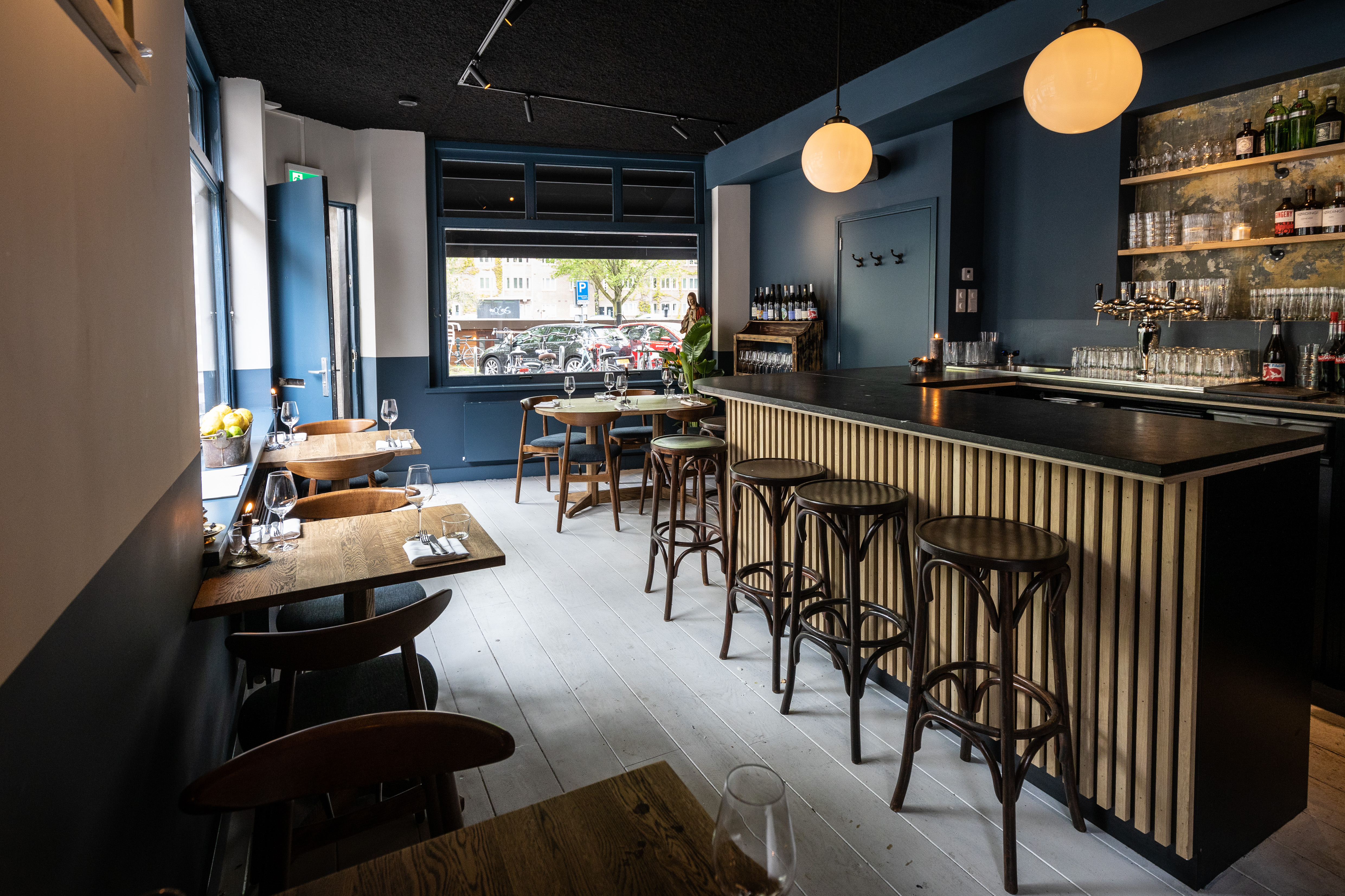 Amsterdam - Sjefietshé, een ceviche bar midden in de Amsterdamse Pijp.  Foto: Diederik van der Laan / Dutch Photo Agency