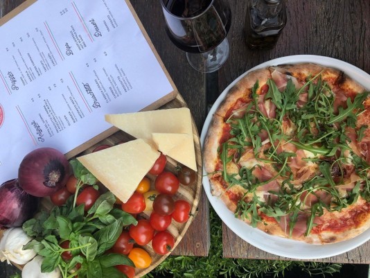 Nieuwe pop-up keuken Luca's Pizza opent in de Kopstootbar