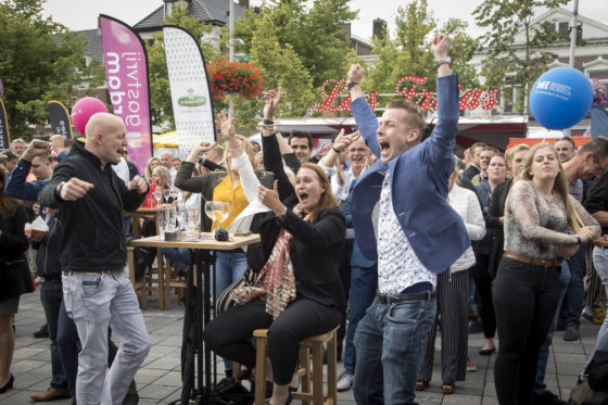De Waldhoorn winnaar Pubrieksprijs Terras Top 100: 'Actief langs de tafels gegaan'