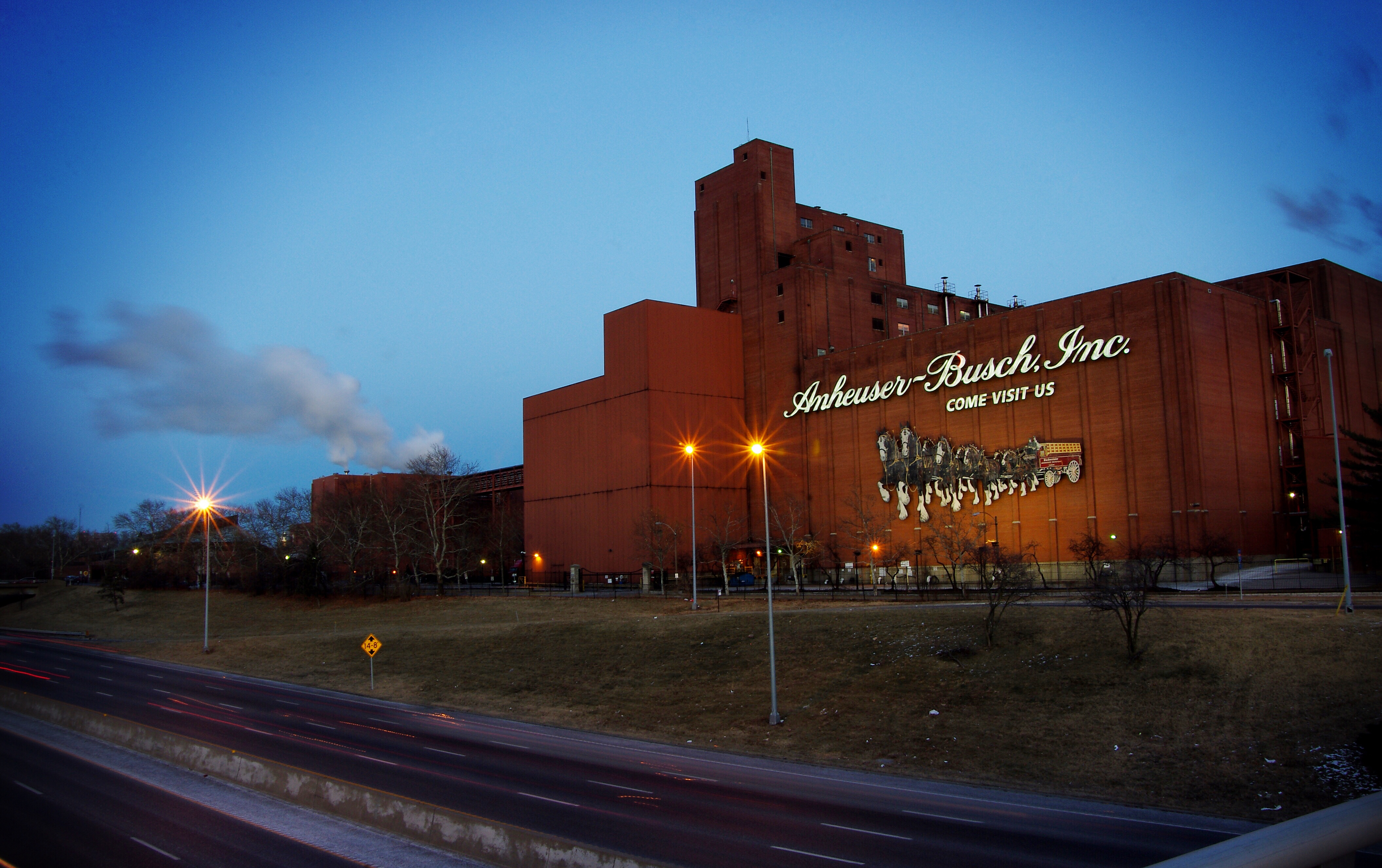 AB InBev verkoopt minder bier