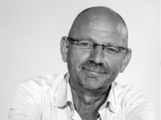 Mening: 'Stop met uitgebreide uitleg aan tafel'