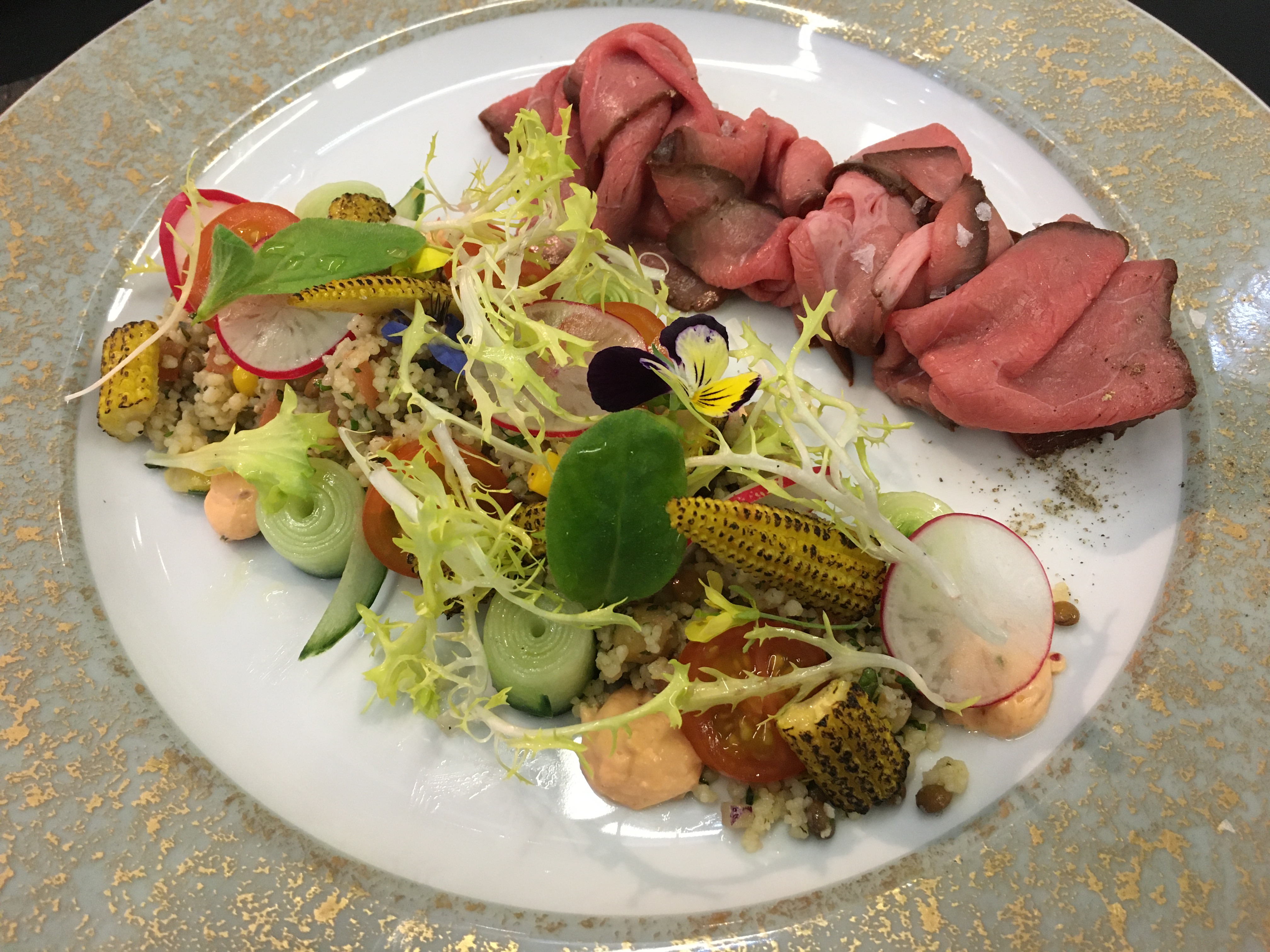 Lekkerste Maaltijdsalade: Beef & Tabouleh van Ferry van Daal