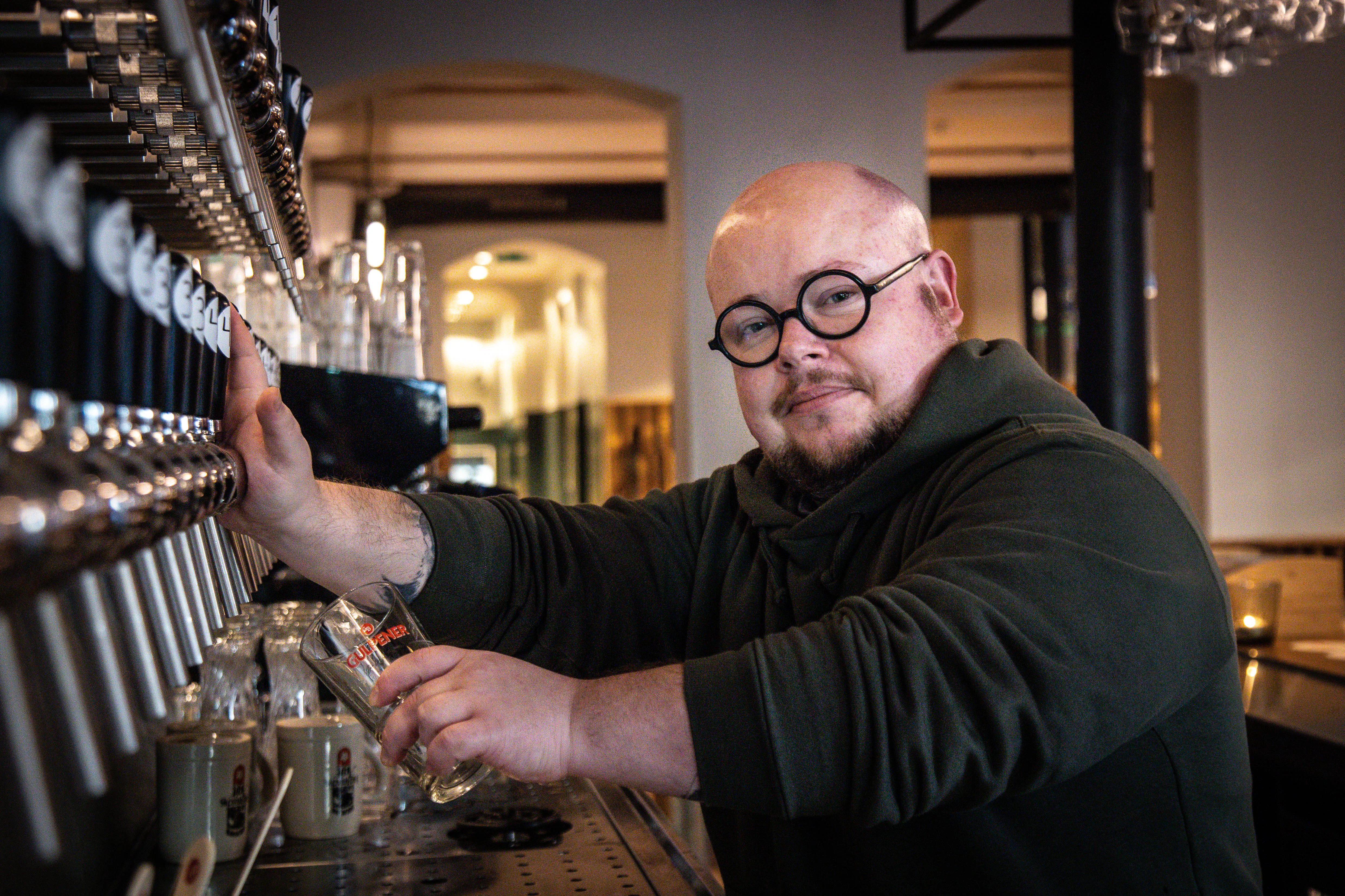 Yuri Hegge, hier aan de tap van Het Lagerhuys.