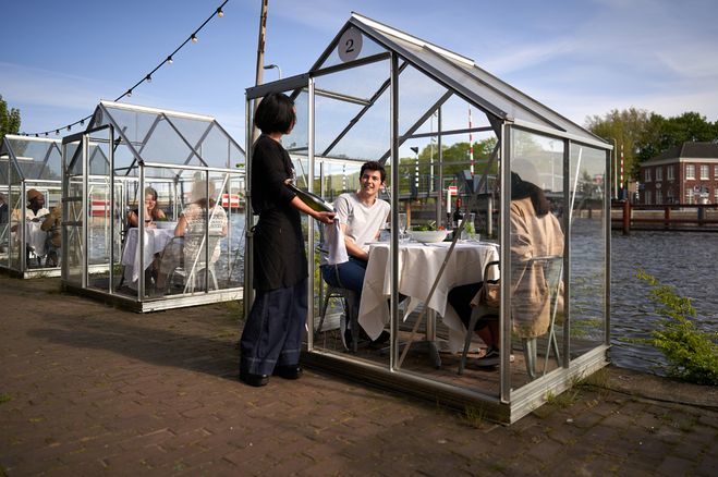 Mediamatic komt met dineren in tweepersoonskas