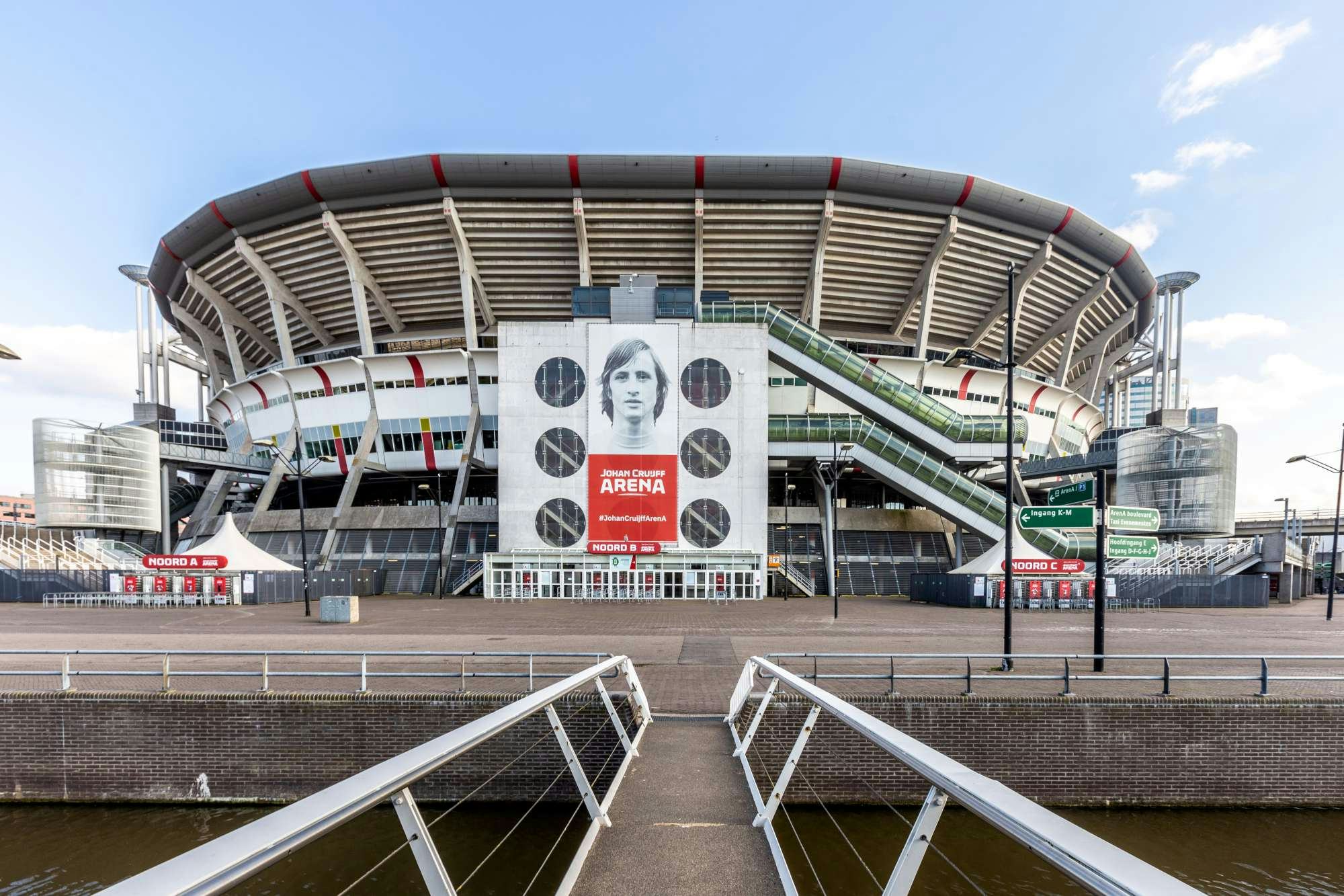 Popuprestaurant langs veld Johan Cruijff Arena Popuprestaurant langs veld Johan Cruijff Arena