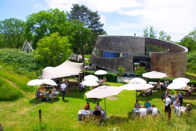 Paviljoen Puur: outdoor pop-uprestaurant in fort bij Amsterdam