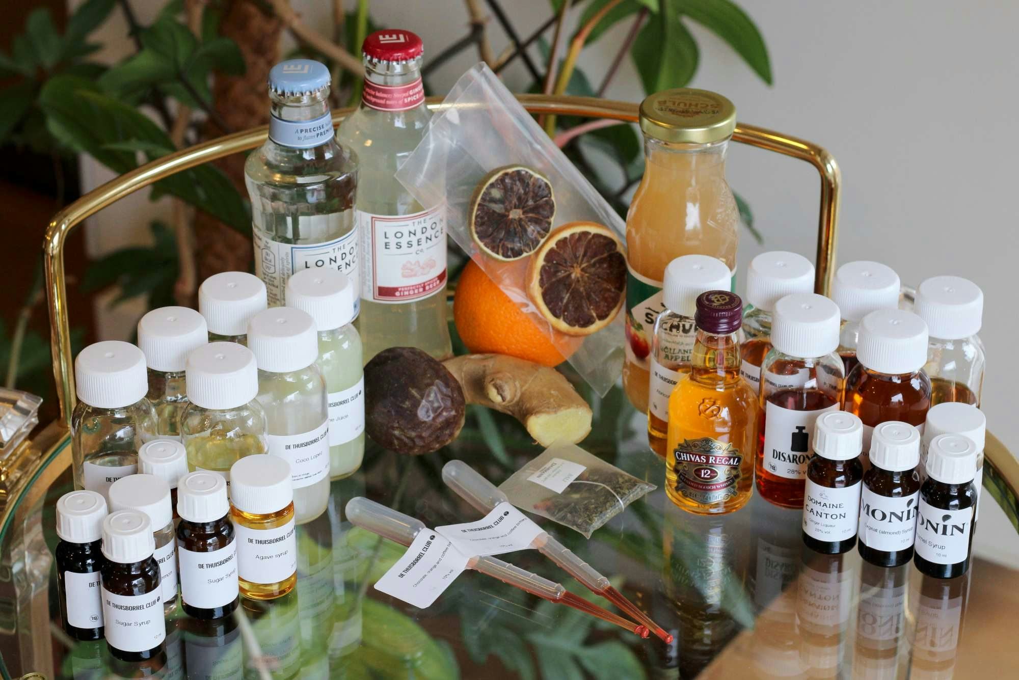 Vier Amsterdamse hotelcocktailbars lanceren pakket voor Thuisborrel Club