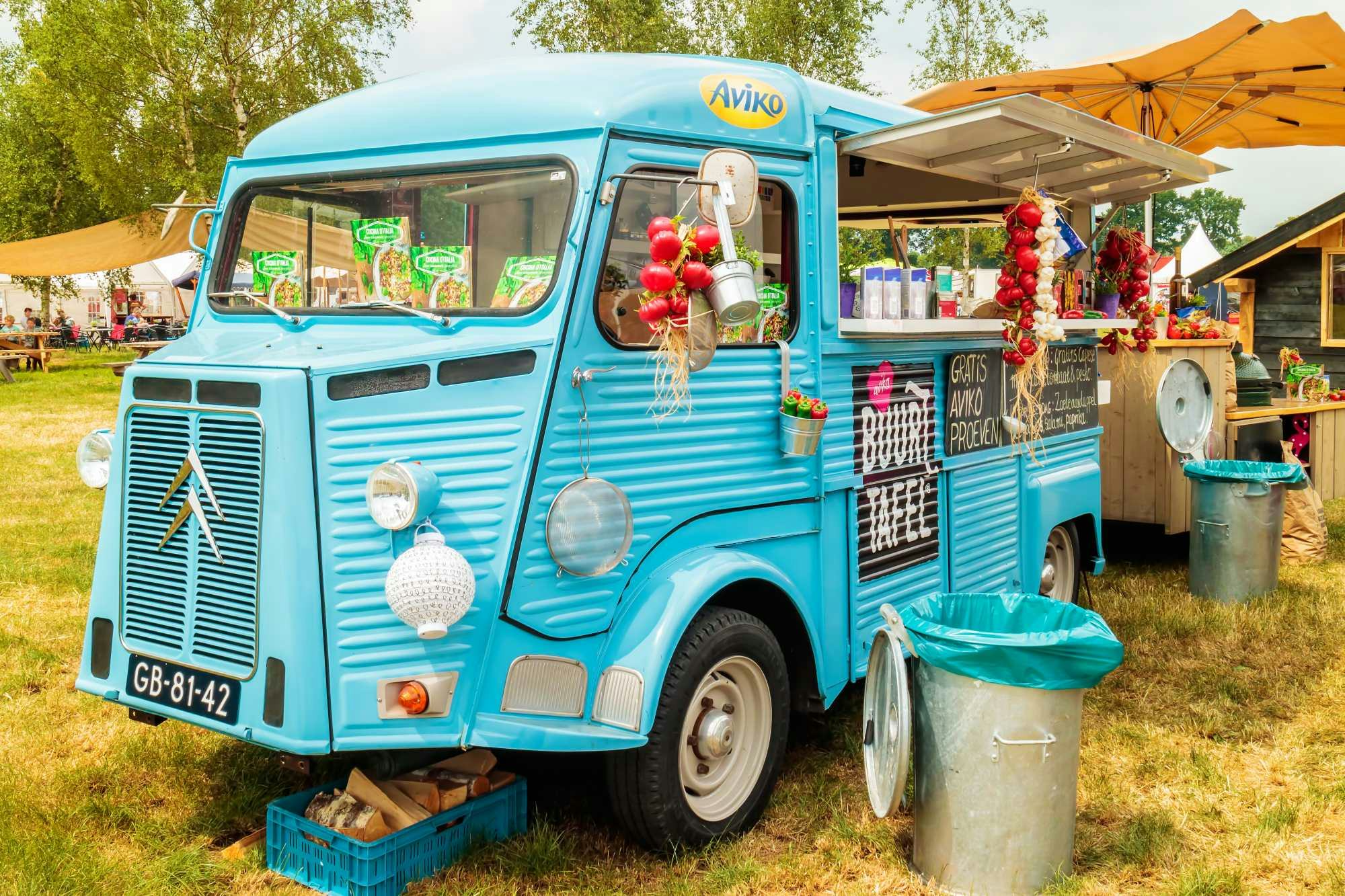 Pop-up podium met foodtrucks Unxpctd opent in Westergas Amsterdam