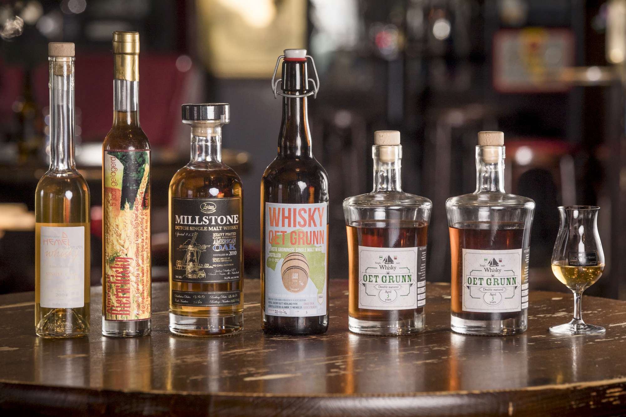 Collectie Nederlandse whisky van De Toeter - Foto: Koos Groenewold