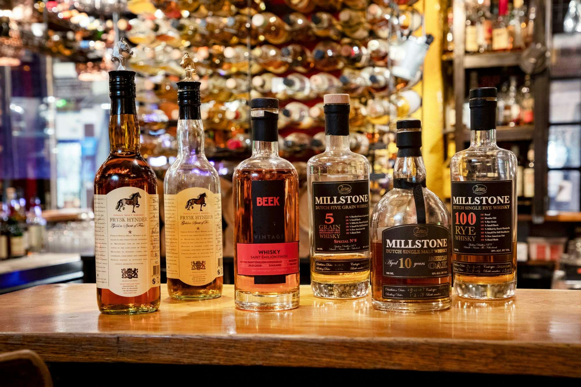 De collectie Nederlandse whisky's van whiskycafé L&B in Amsterdam.