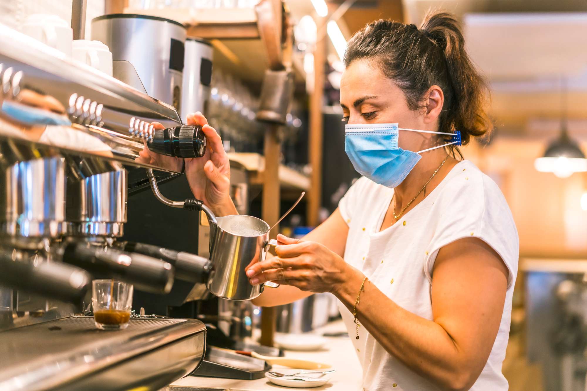 KHN: opvolgen advies mondkapjes is aan de ondernemer