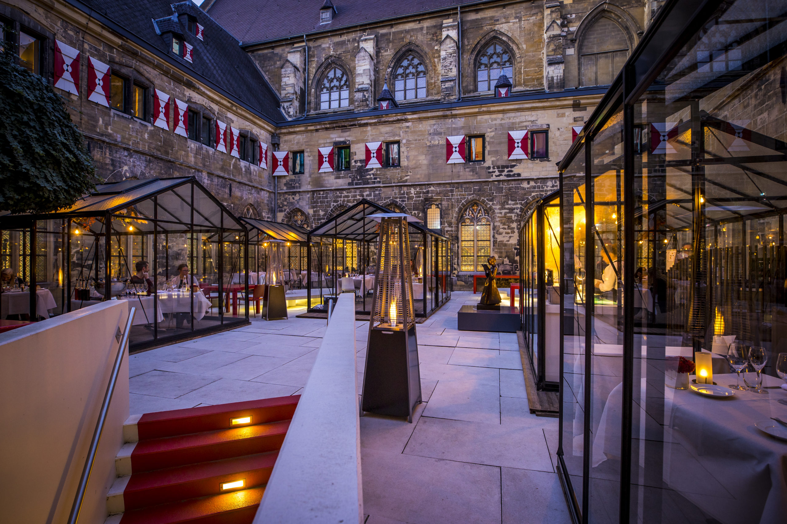 051120, Maastricht: kassen bij Kruisherenhotel. Foto: Marcel van Hoorn.