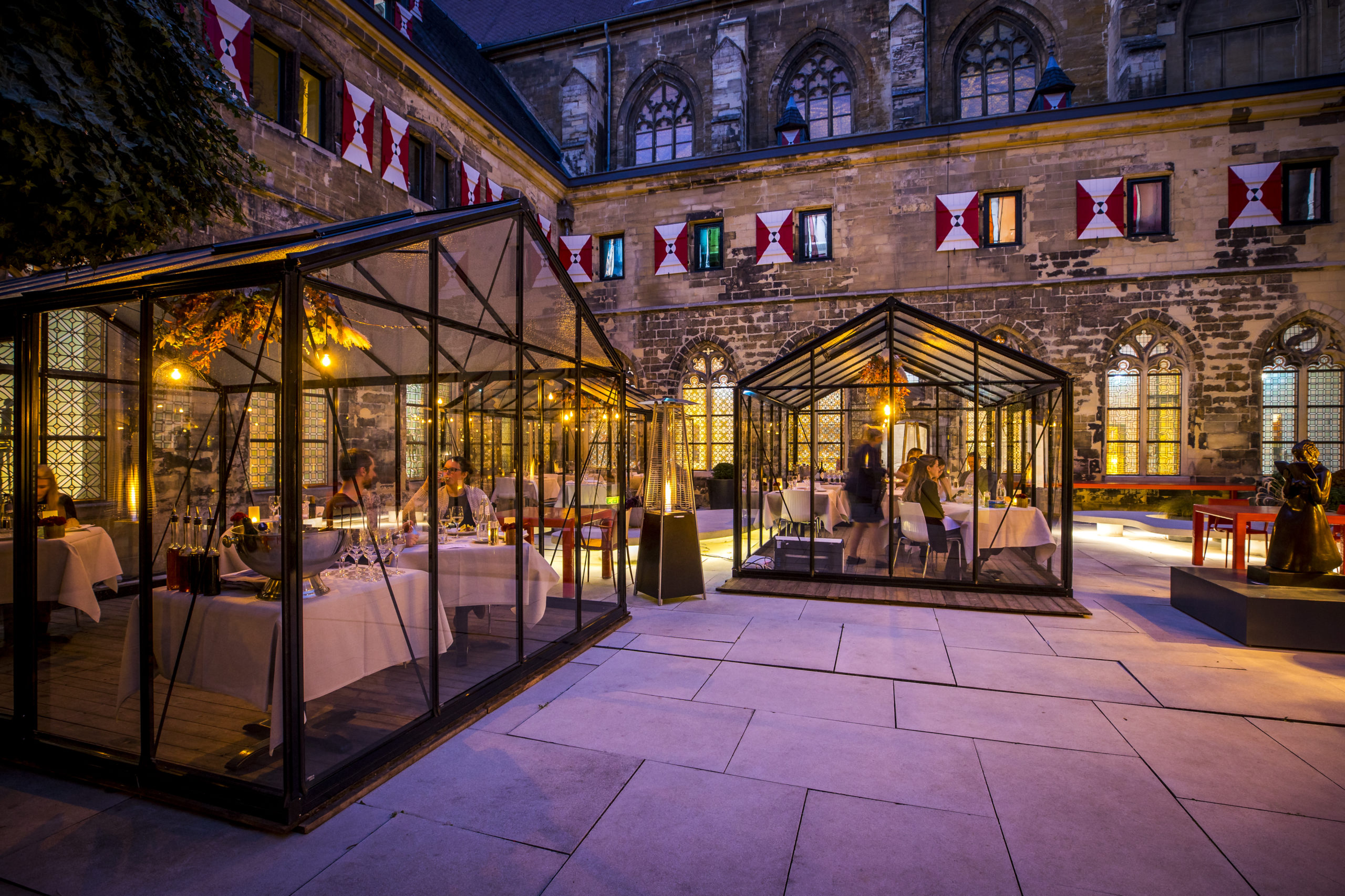 051120, Maastricht: kassen bij Kruisherenhotel. Foto: Marcel van Hoorn.