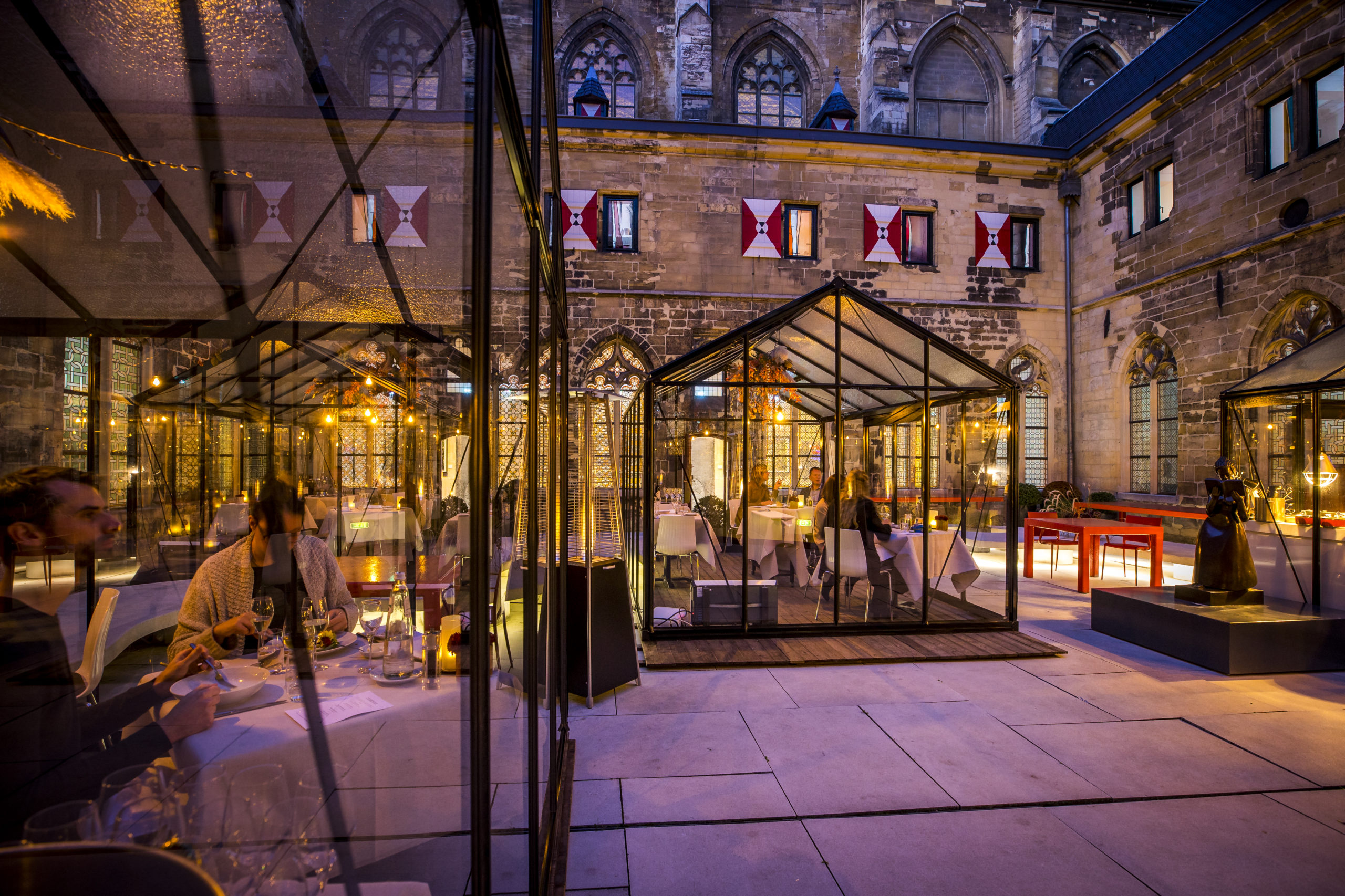 051120, Maastricht: kassen bij Kruisherenhotel. Foto: Marcel van Hoorn.