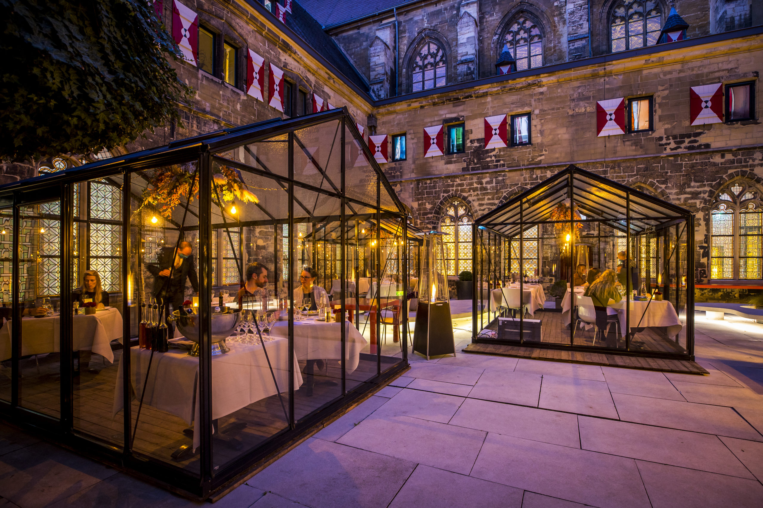 051120, Maastricht: kassen bij Kruisherenhotel. Foto: Marcel van Hoorn.