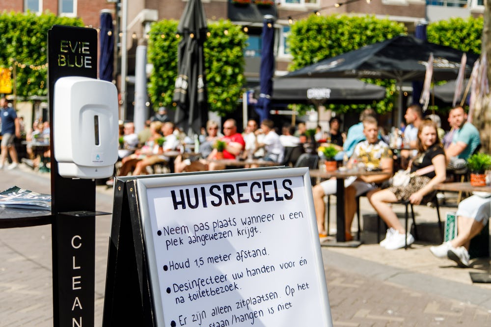 Terras in Tilburg, zomer 2020.