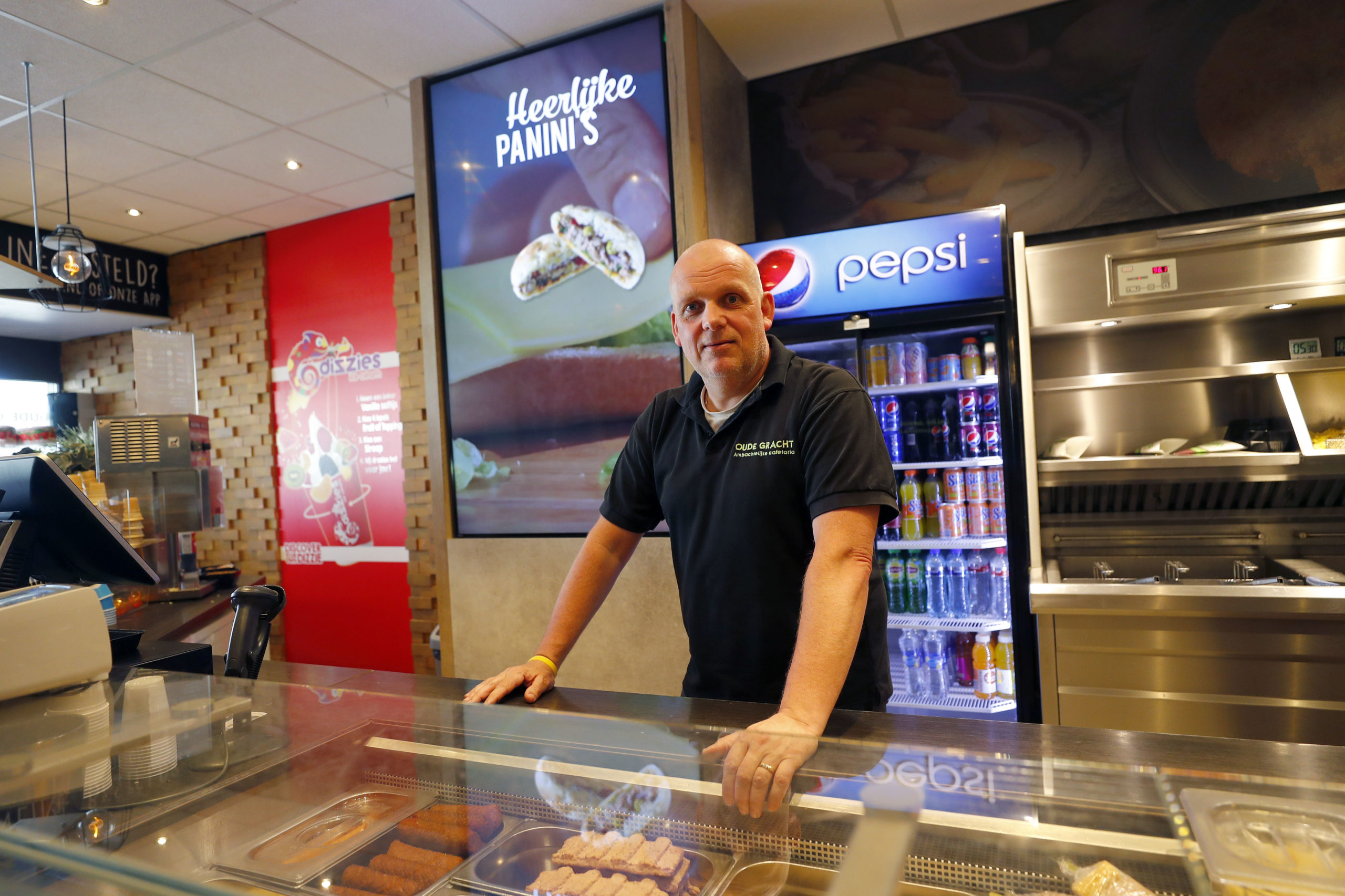 Eigenaar Cafetaria XL trots op medewerkers na overval