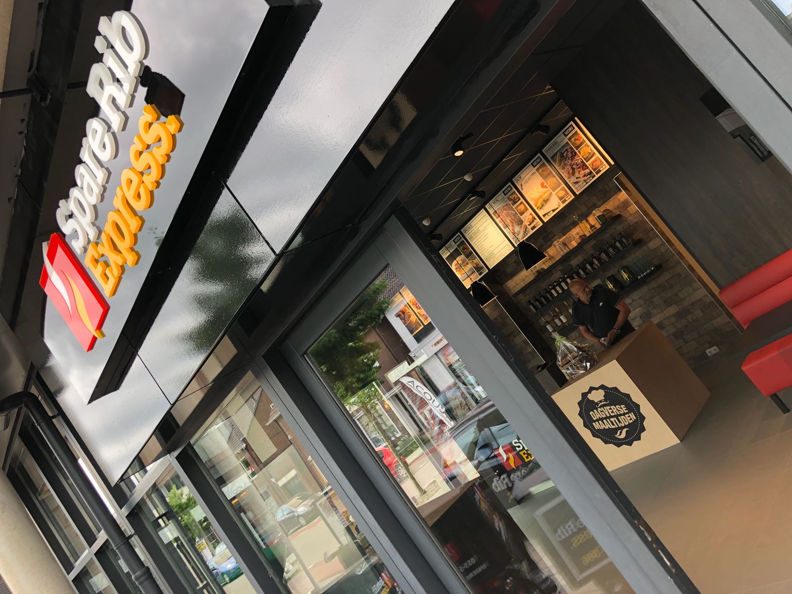 Spare Rib Express meldt succes met vernieuwde bestelapp