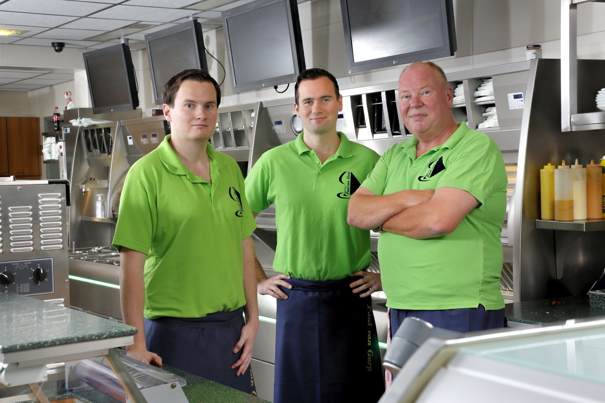 Paul van Gurp met zijn zonen Kevin (links) en Mark (midden).