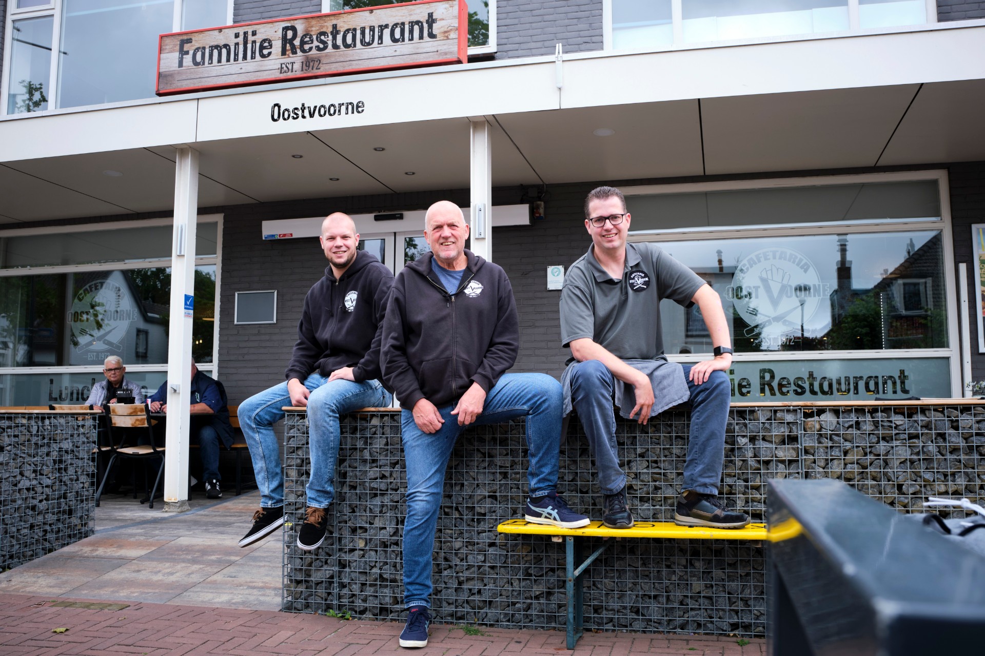 Vlnr: Chris, Ton en Joost Vis. Beeld: Fotobureau Roel Dijkstra