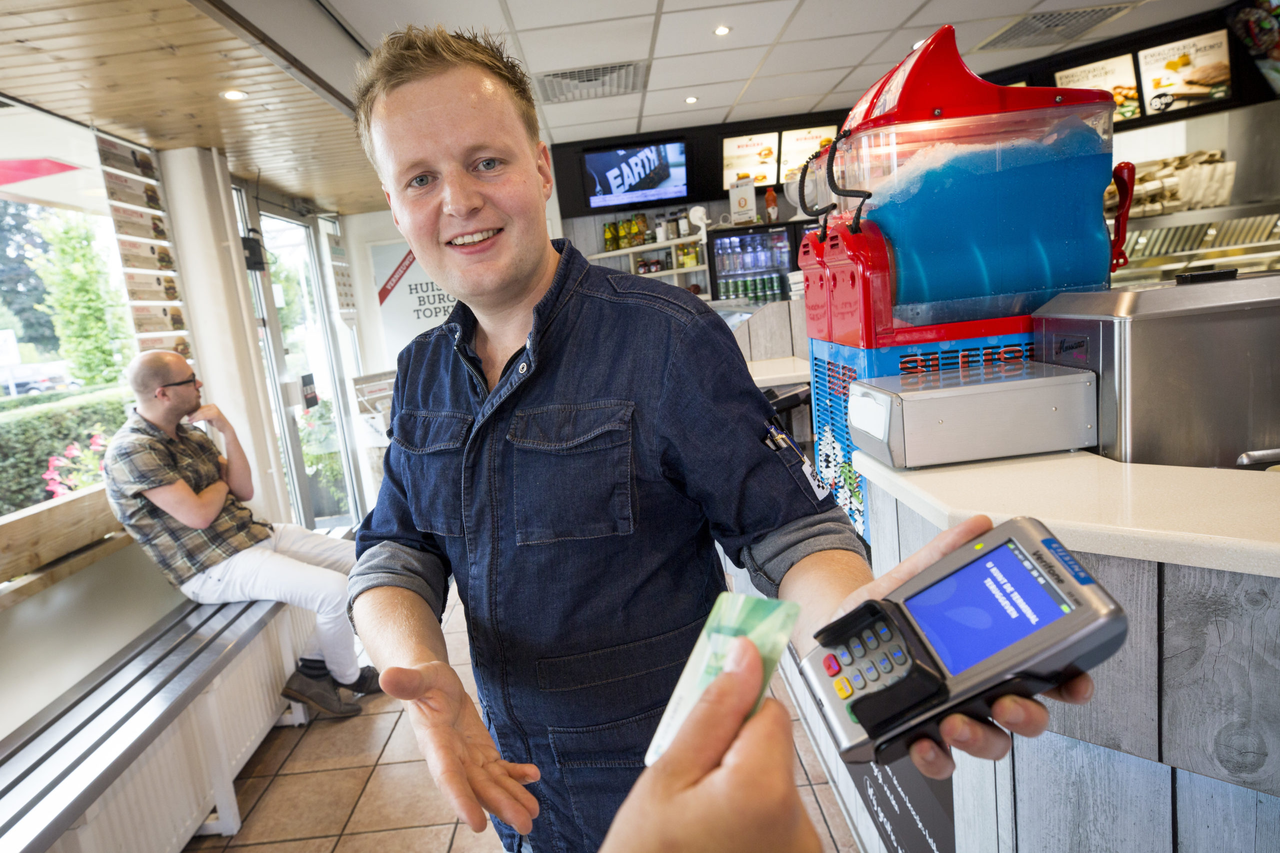 Horeca scoort goed met contactloos betalen