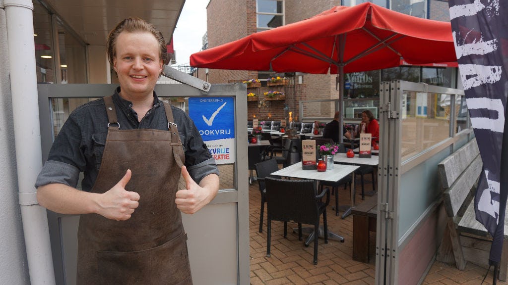 De Daltons verklaart terras rookvrij: 'Ik wil niet dat kinderen last hebben'