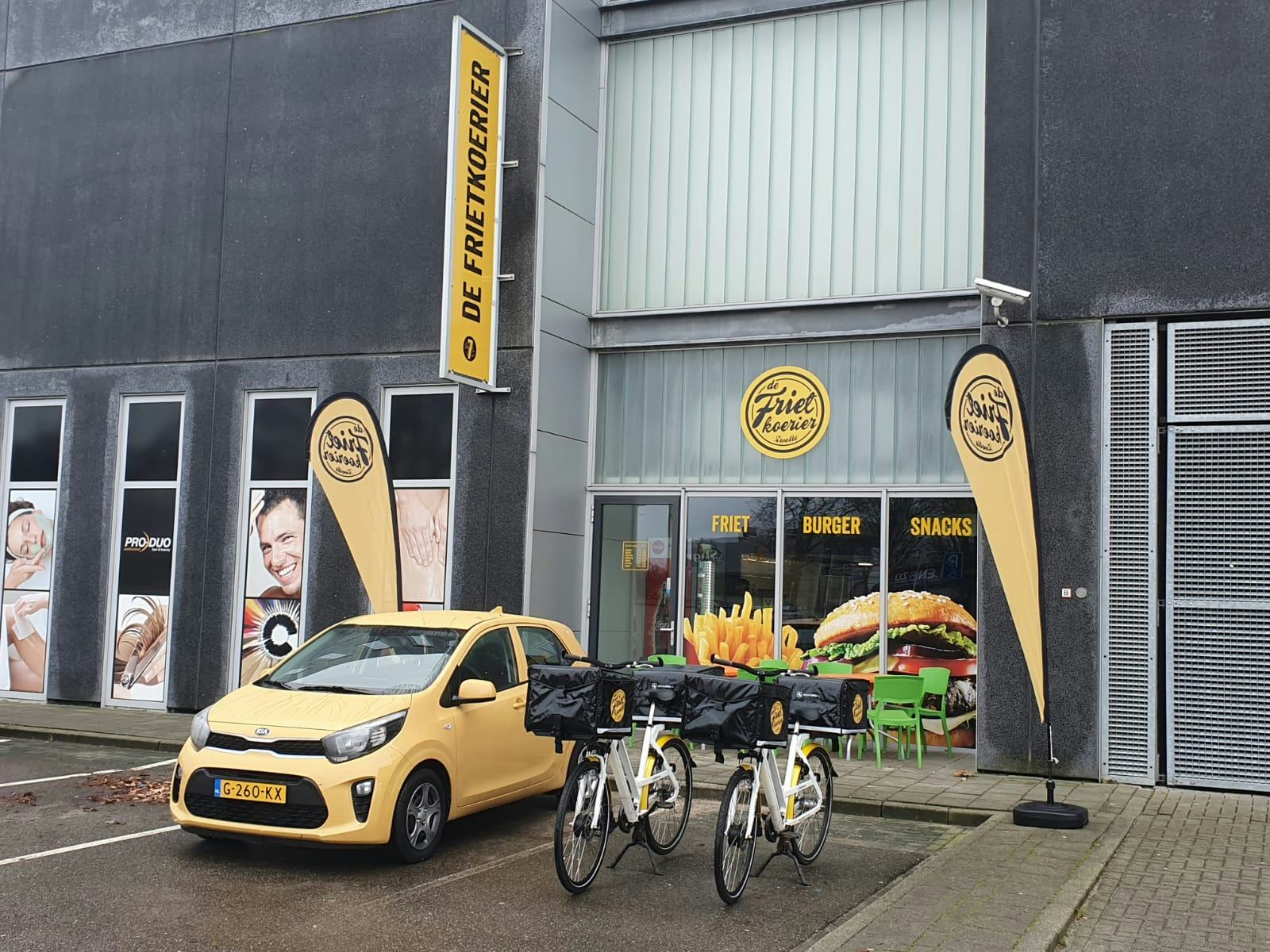 Cafetaria-ondernemer opent de Frietkoerier in stadion PEC Zwolle