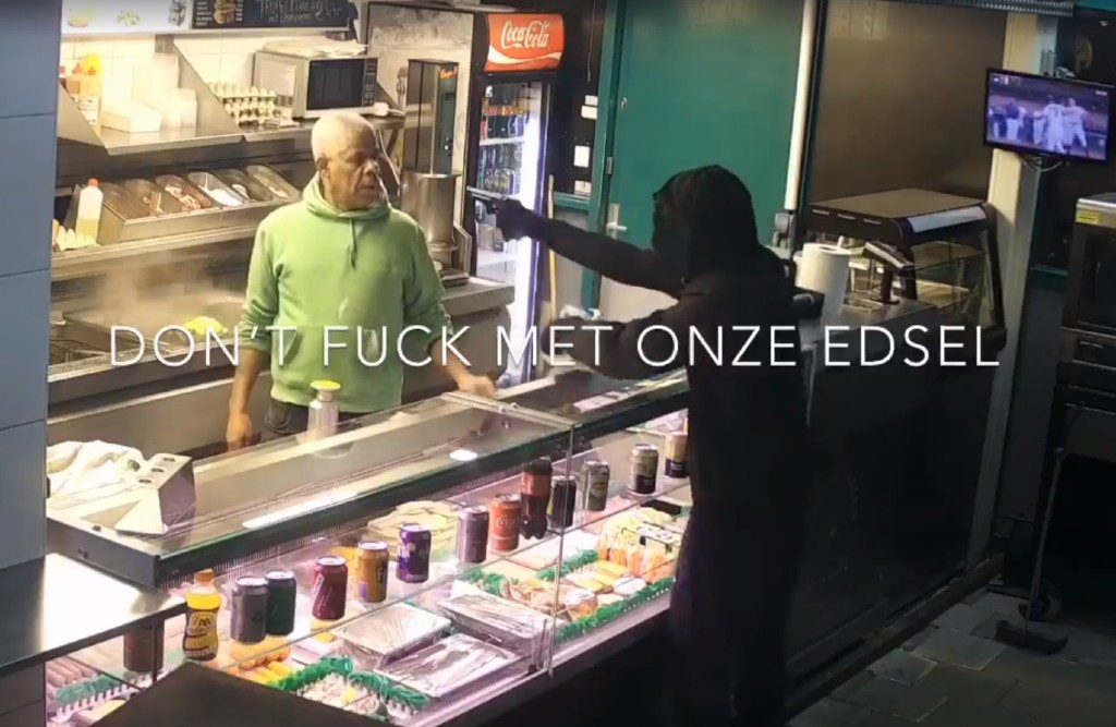 Snackbarmedewerker jaagt overvaller weg: 'Hij is een held, maar het had heel anders kunnen aflopen'