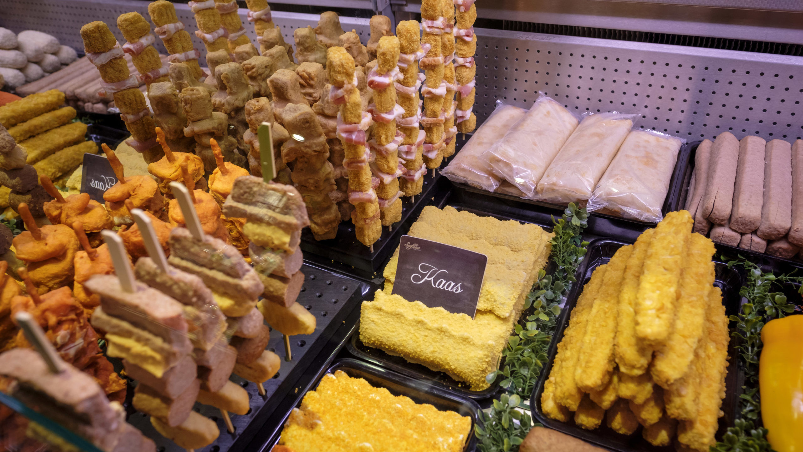 Foodservice Denktank: 'Bij cafetaria's blijft, ondanks corona, veel bij het oude'