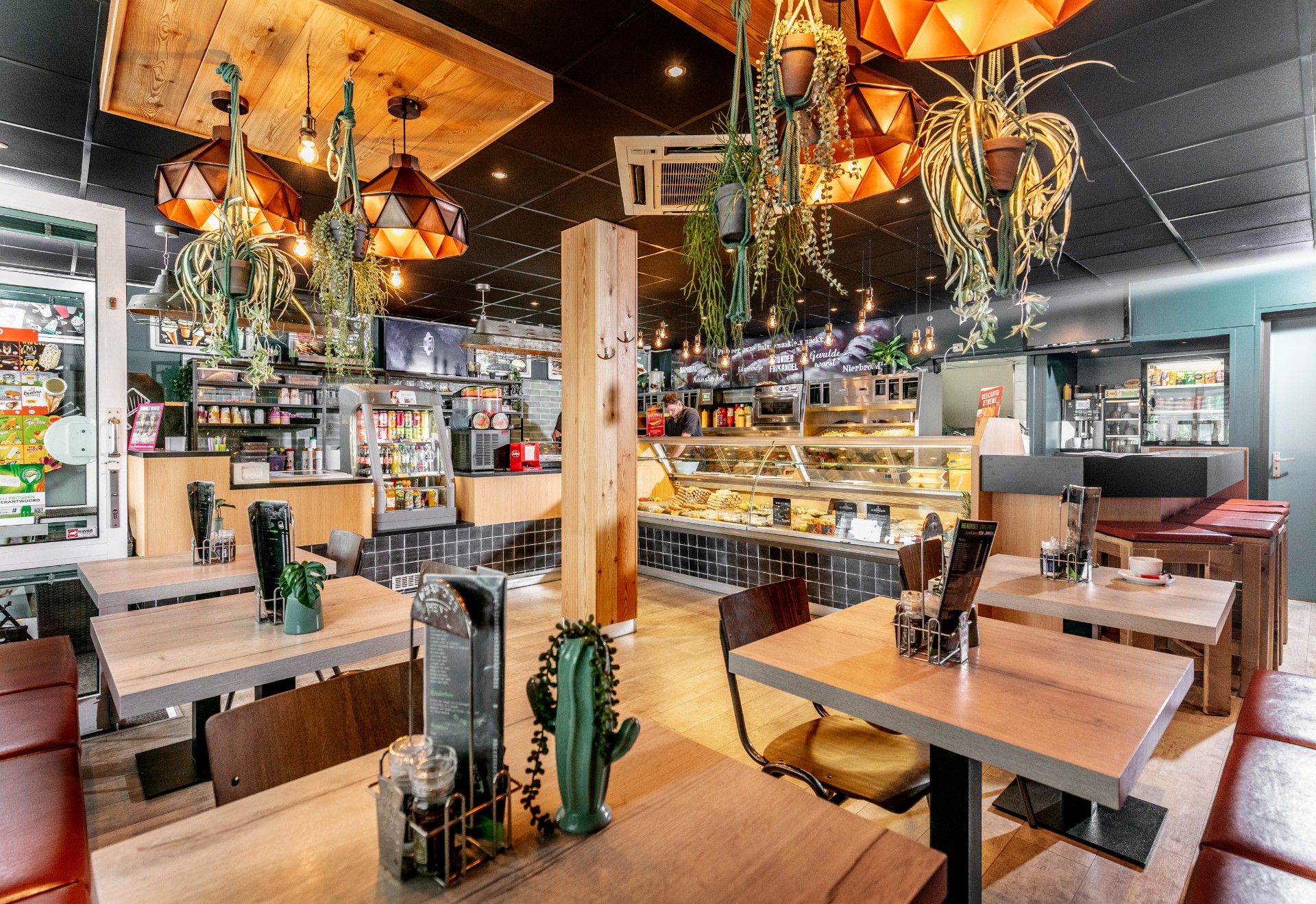 Eetwinkel Hendriks in Elst. Foto: Studio38c