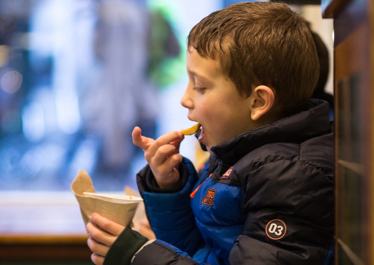 Nederlands Frituurcentrum presenteert eerste Nationale Smulgids tijdens jaarlijkse bijeenkomst