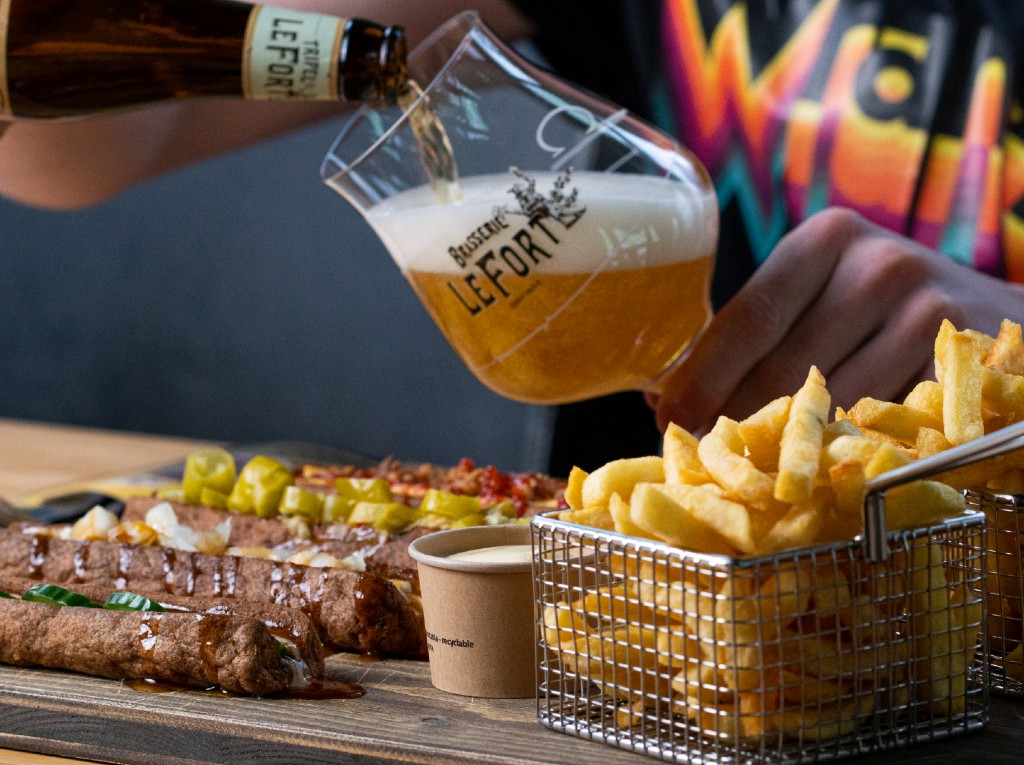 Happy Frites Ransdaal heeft nu 18 verschillende frikandellen