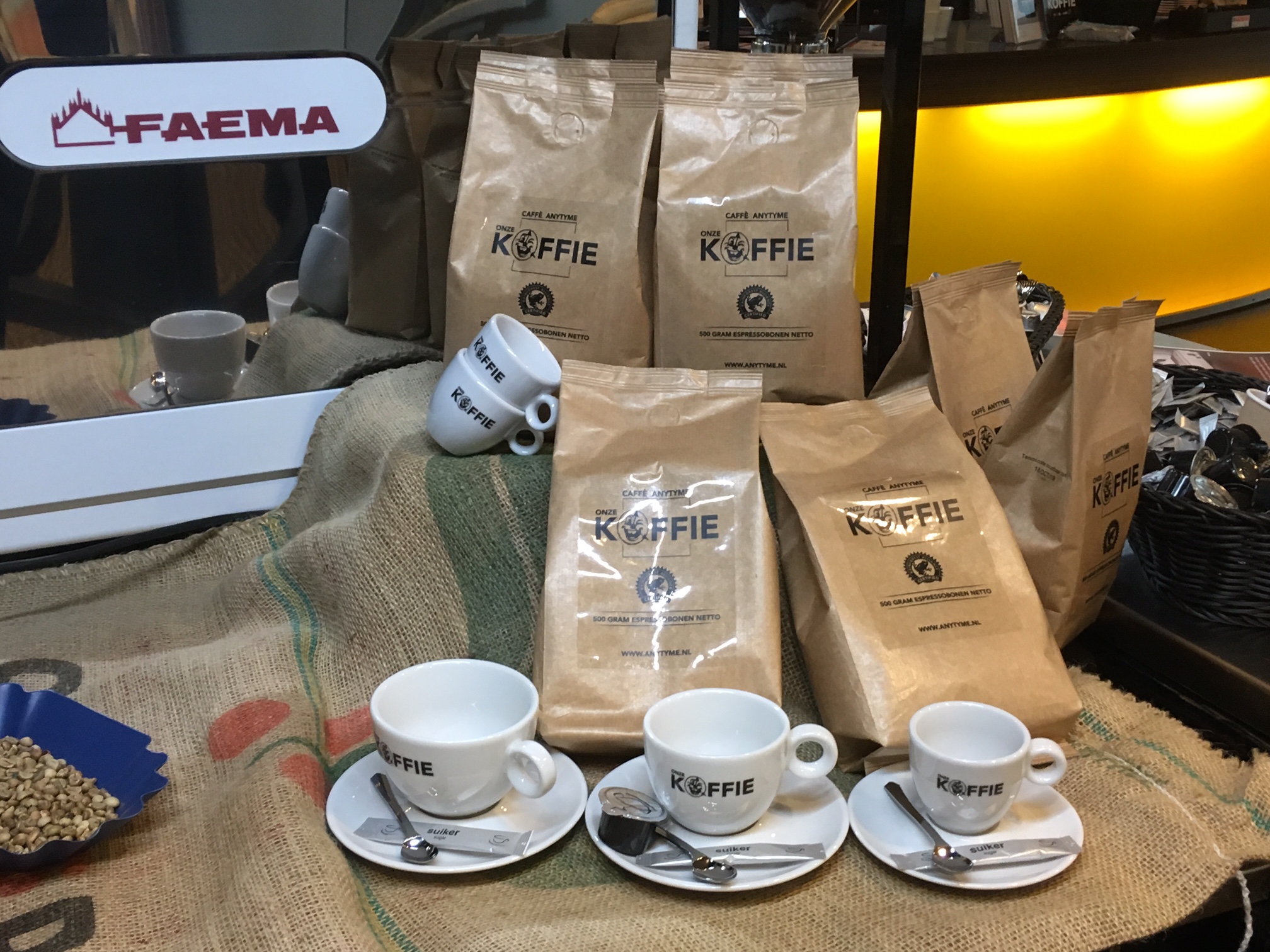 AnyTyme lanceert eigen koffiemelange en geeft baristatraining