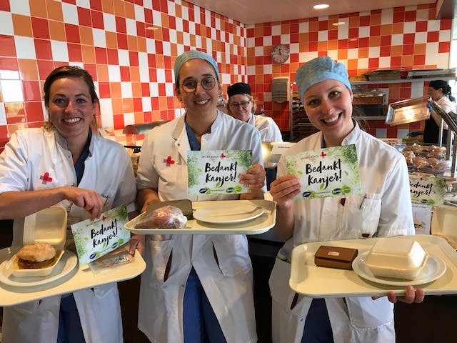 Burgers for Care trakteert zorgmedewerkers op bijzondere burger