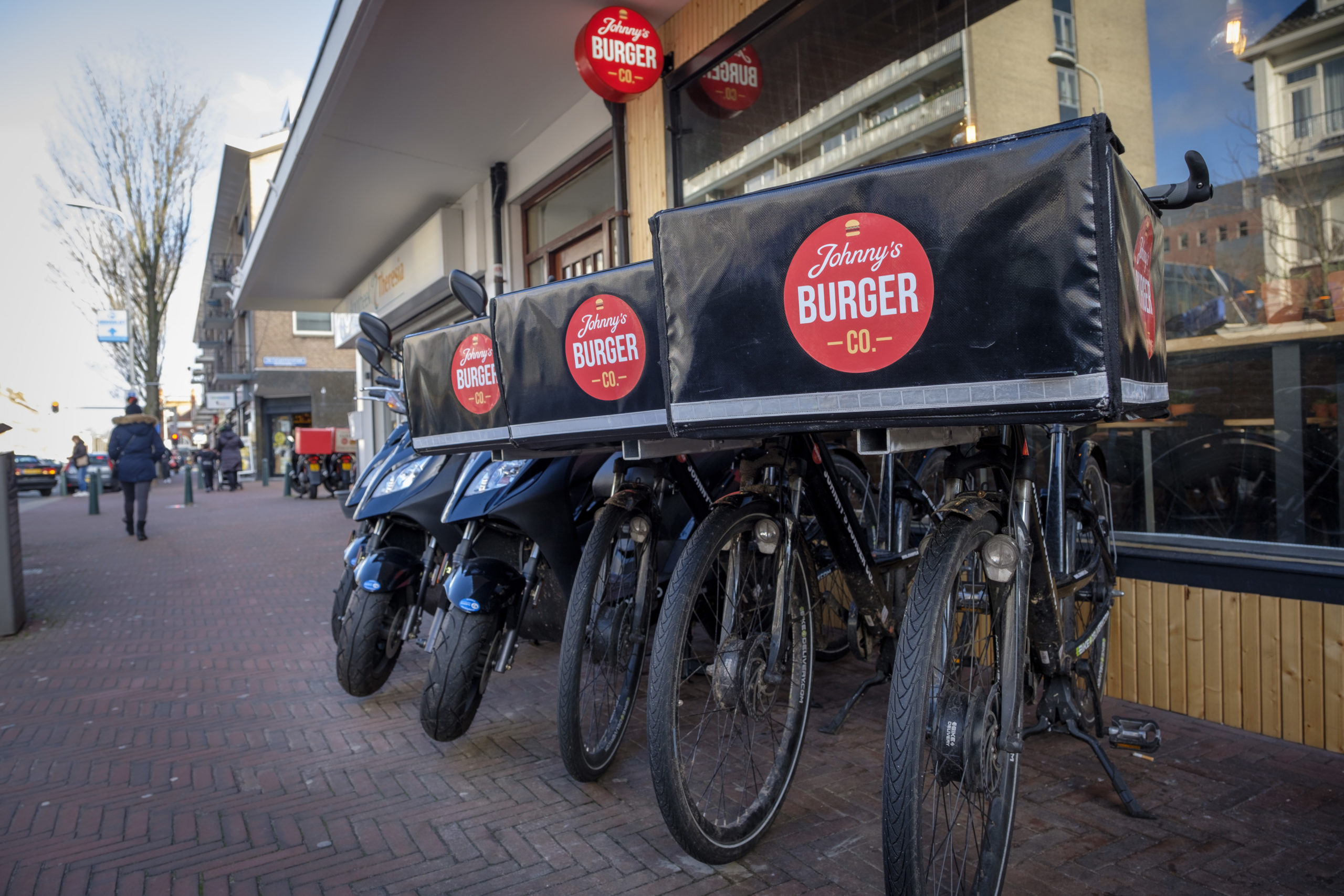 (C) Roel Dijkstra / Joep van der Pal


Den Haag - Johnny's Burger