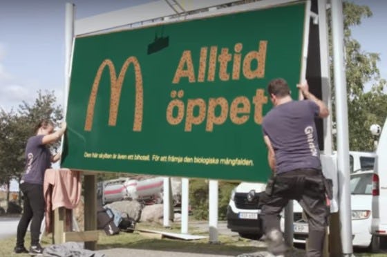 McDonald's bouwt reclameborden om tot bijenkorven