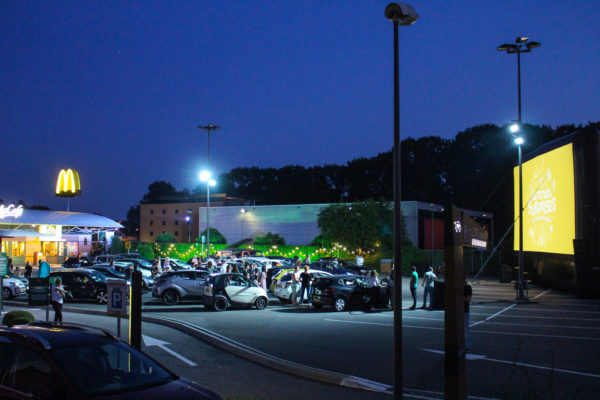 Eerste McDrive-in Cinema met unieke voorpremière Wat is dan liefde