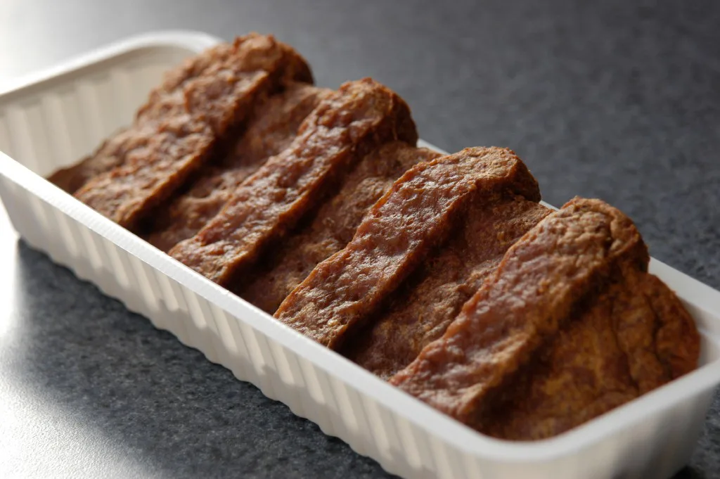 Actiegroep 'Kick Out Mexicano' opgericht, cafetaria komt met alternatief