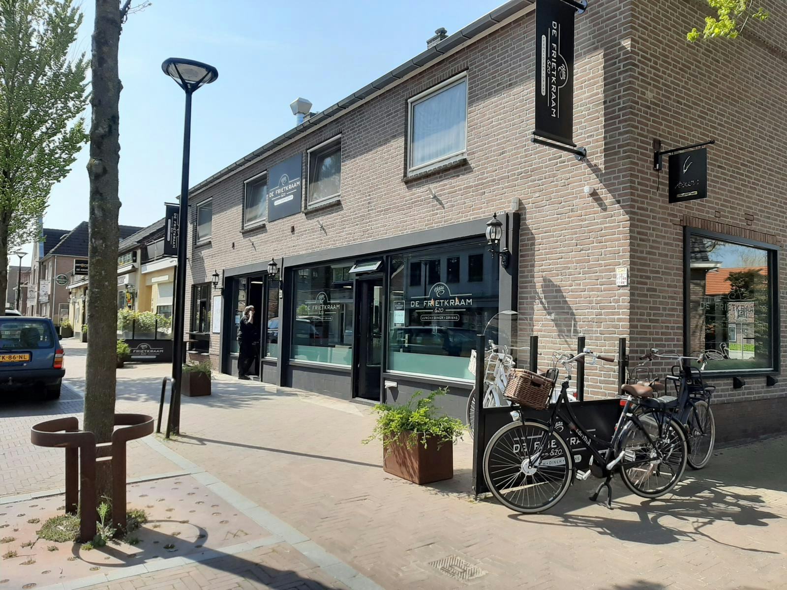 Plaza De Frietkraam & Zo heropend op nieuwe locatie om de hoek