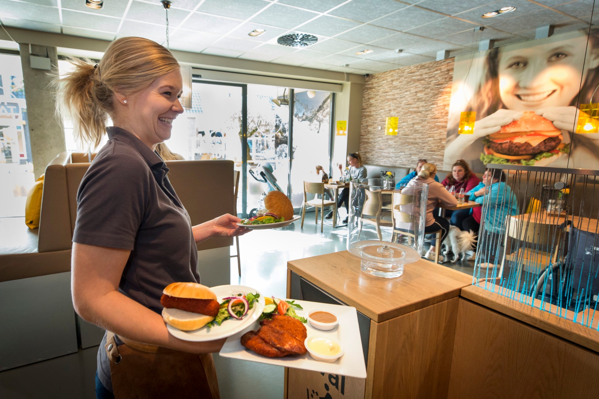 Omzet fastfood, restaurants en cafés amper gegroeid