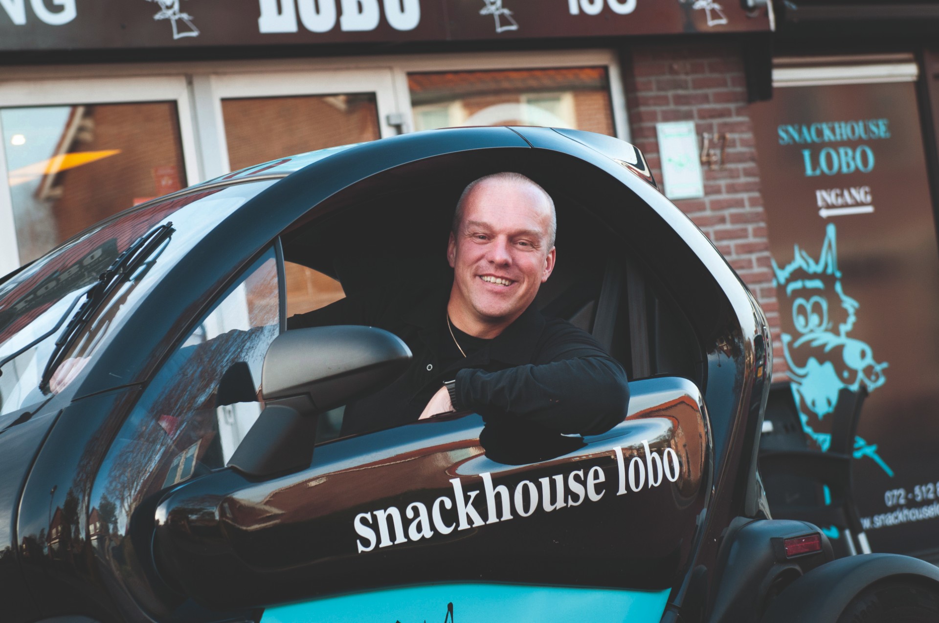 Maico Visser van Snackhouse Lobo: 'We hebben er weer een hoop nieuwe klanten bij.' Foto: Wick Natzijl