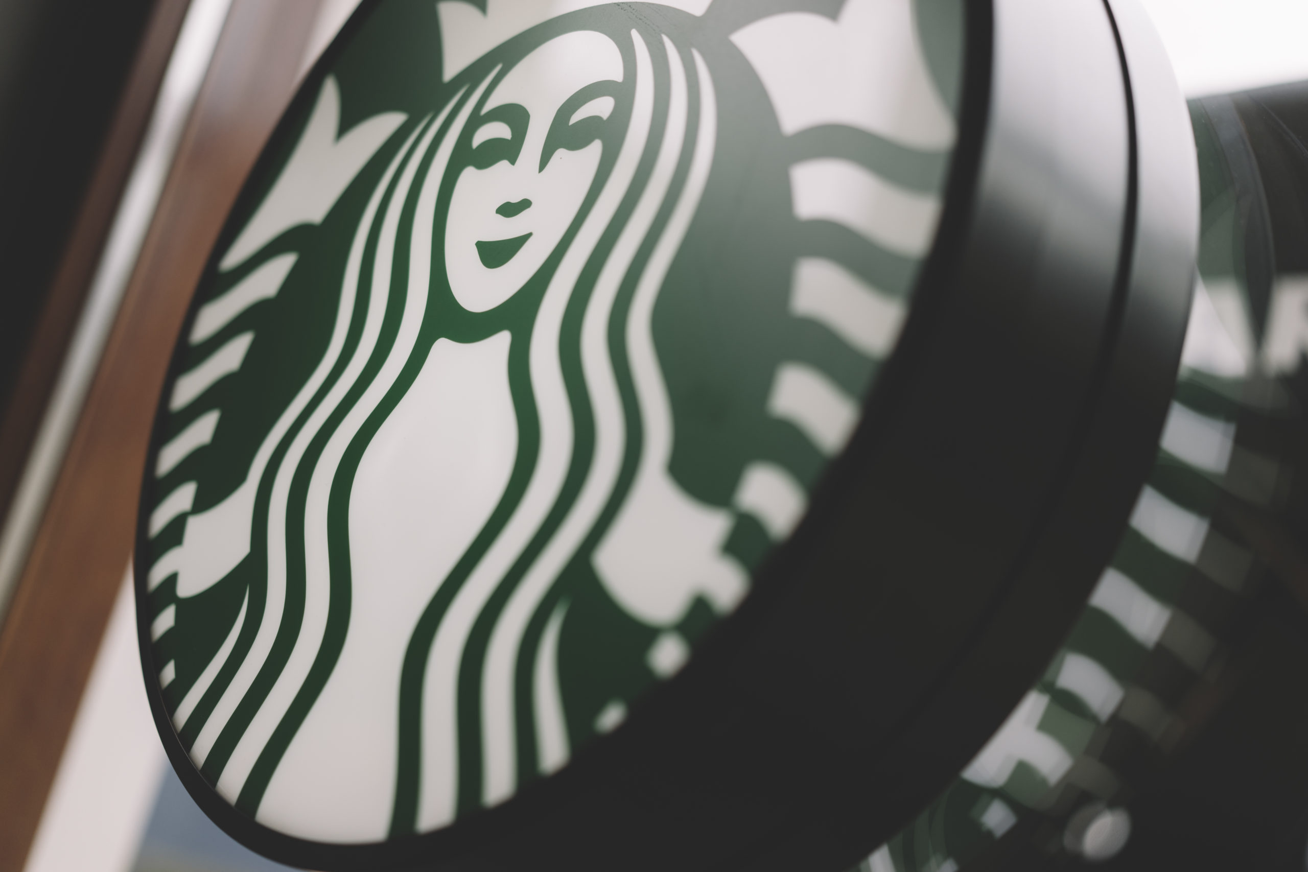 Starbucks: 3 miljard minder omzet door coronacrisis