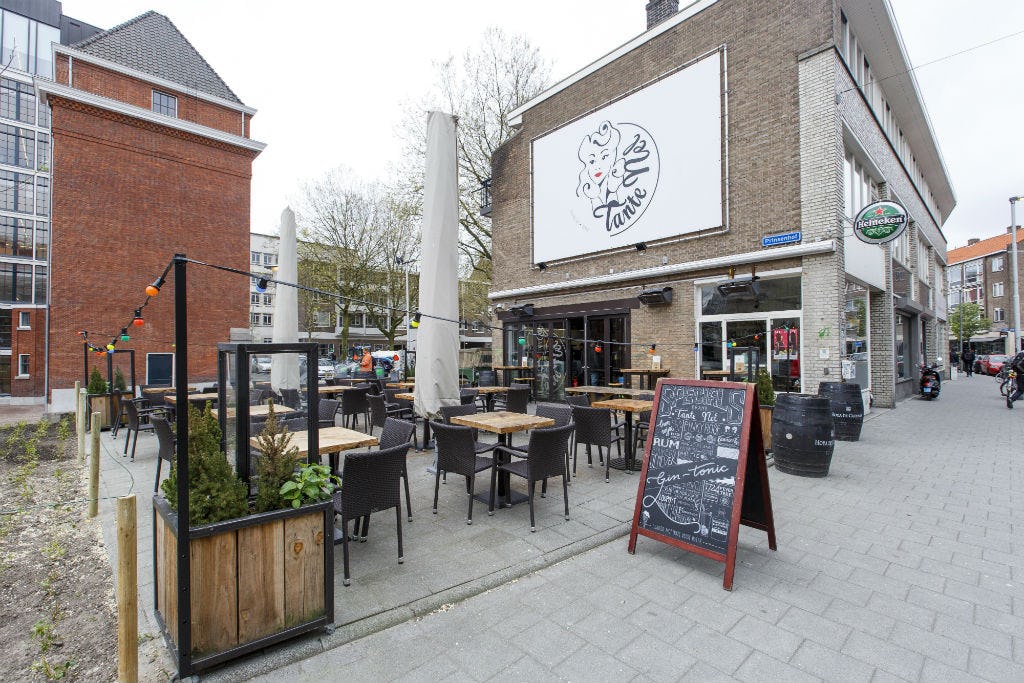 Tante Nel pakt uit op Koningsdag met beats, bier en snacks