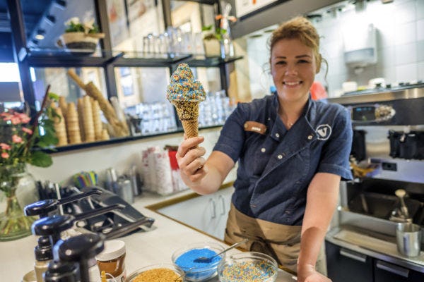 Werken in de cafetaria is populairste vakantiebaan