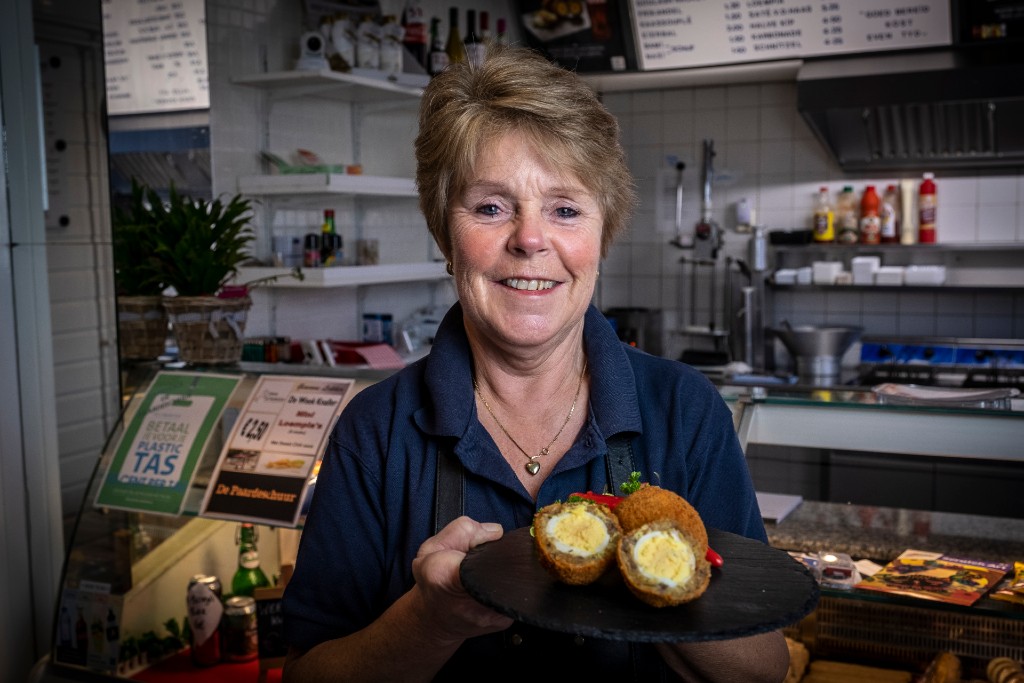 De Argentijnse eierbal van cafetaria De Paardeschuur