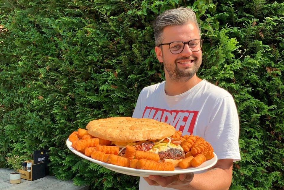 Bart Oostrom met The Big Bart. 