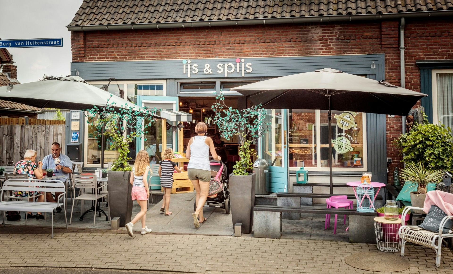 IJs & Spijs is dit jaar één van de genomineerden. De ijssalon in Haps won de verkiezing in 2017. Foto: Studio38C