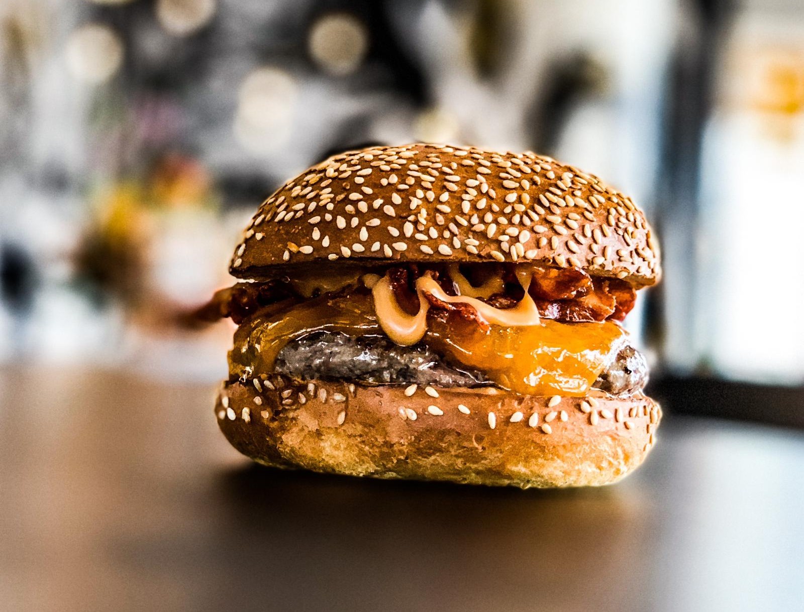 De nieuwe classic hamburger van Diego's in Rotterdam. 