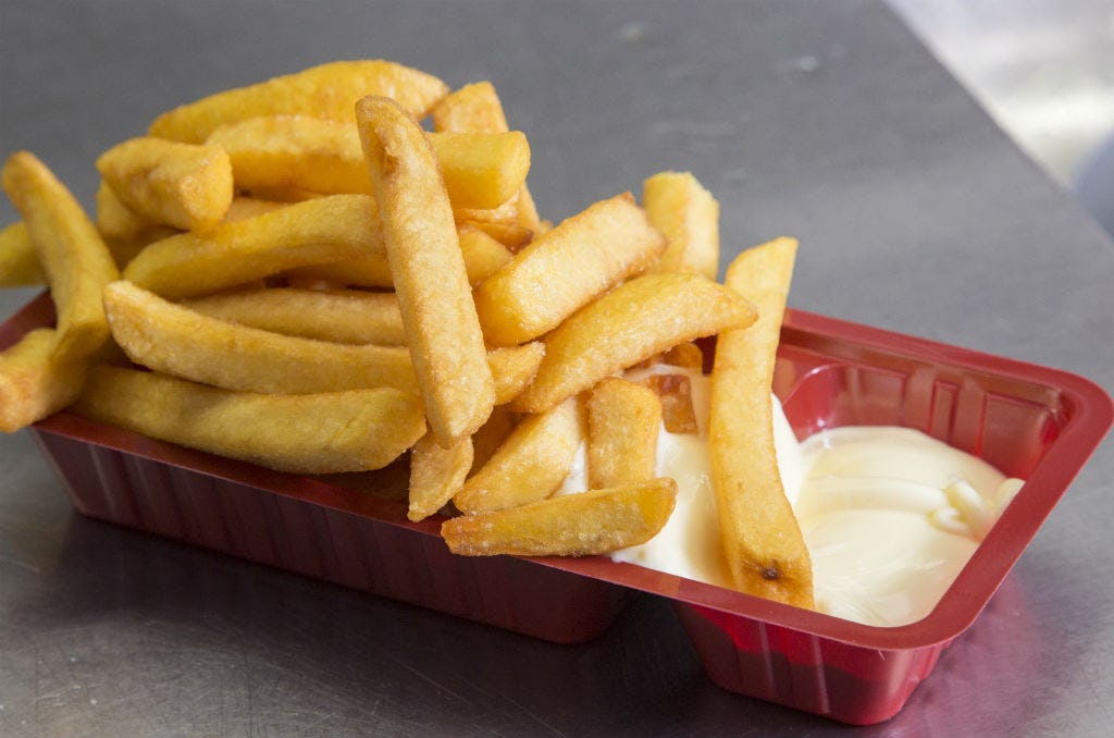 75 bedrijven tekenen Plastic Pact, waaronder maker van frietbakjes